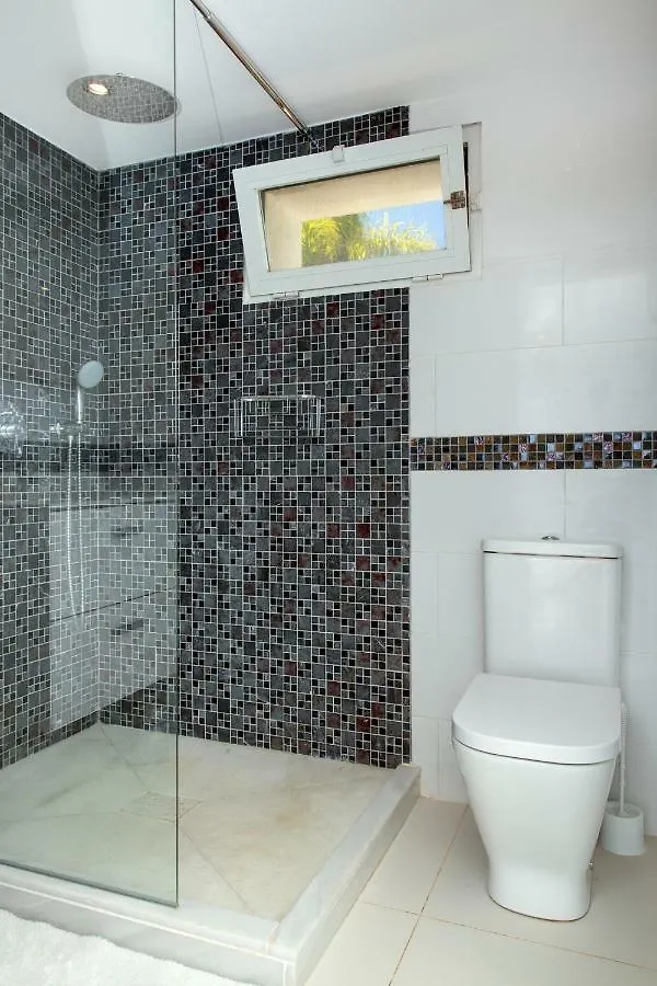 Villa Issabella Marbella 0*,  İspanya